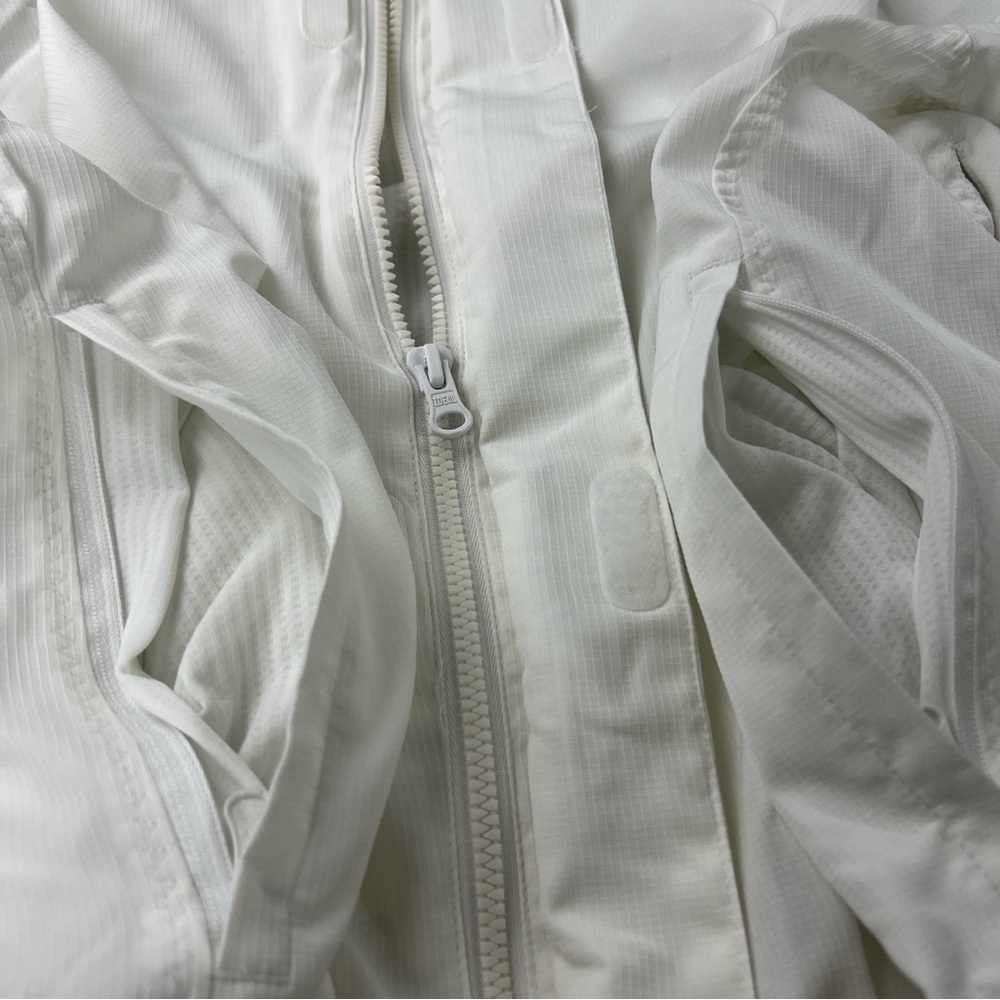Adidas Parley LONDON Jacket - Picture 10 of 14